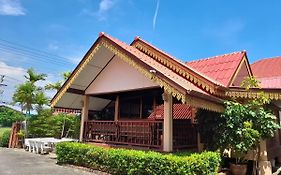สุขทวีรีสอร์ท อ่าวมะนาว